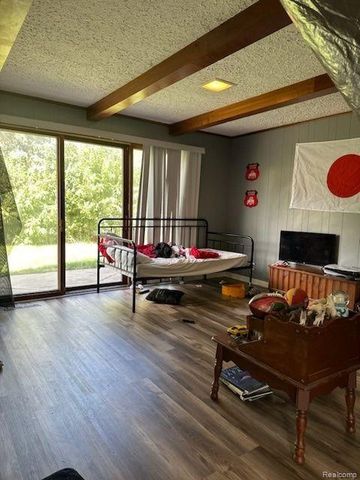 1724 S Custer Road, Monroe, MI 48161