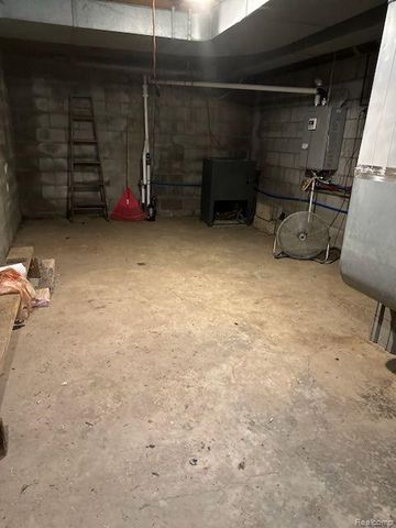 1724 S Custer Road, Monroe, MI 48161