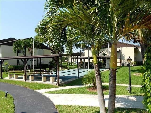 5839 La Pinata Boulevard, Greenacres, FL 33463