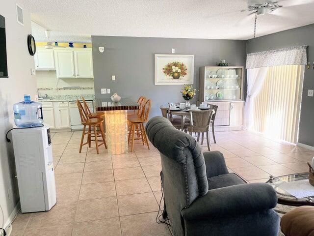 5839 La Pinata Boulevard, Greenacres, FL 33463
