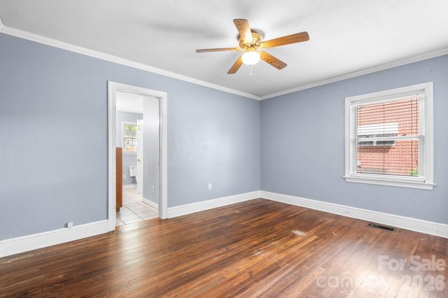 1339 11th Street NW, Hickory, NC 28601