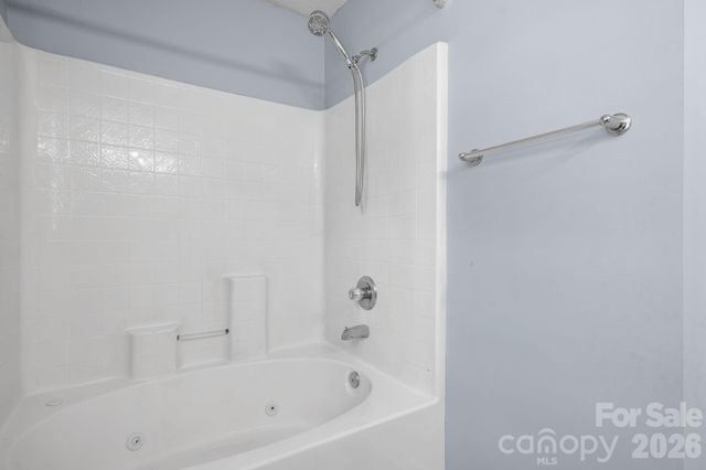 1339 11th Street NW, Hickory, NC 28601
