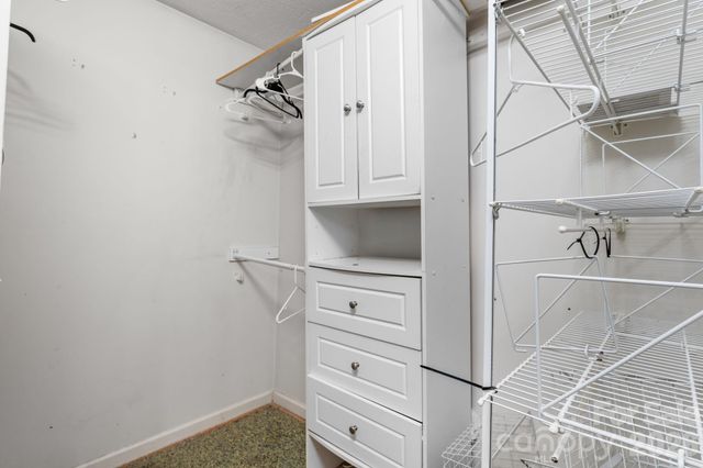 1339 11th Street NW, Hickory, NC 28601