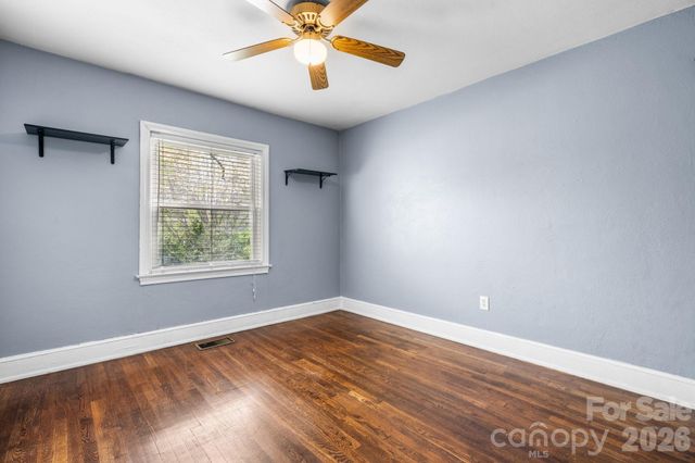 1339 11th Street NW, Hickory, NC 28601