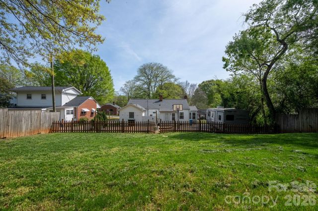 1339 11th Street NW, Hickory, NC 28601