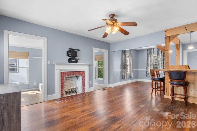 1339 11th Street NW, Hickory, NC 28601