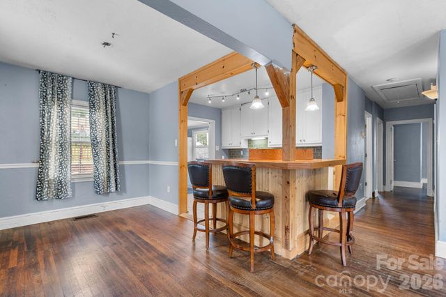 1339 11th Street NW, Hickory, NC 28601