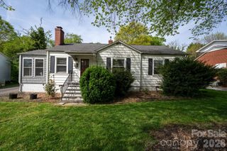 1339 11th Street NW, Hickory, NC 28601