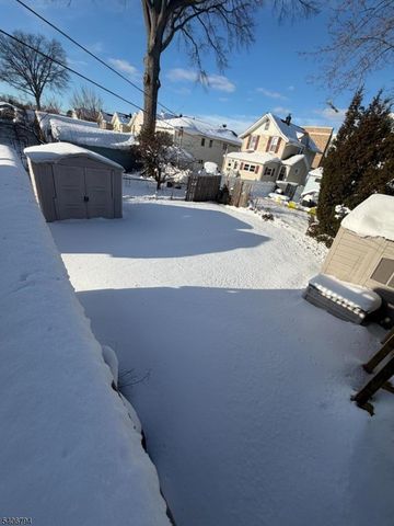 318 Dewitt St, Linden City, NJ 07036