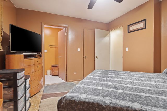 17481 Eastgate Drive, Country Club Hills, IL 60478