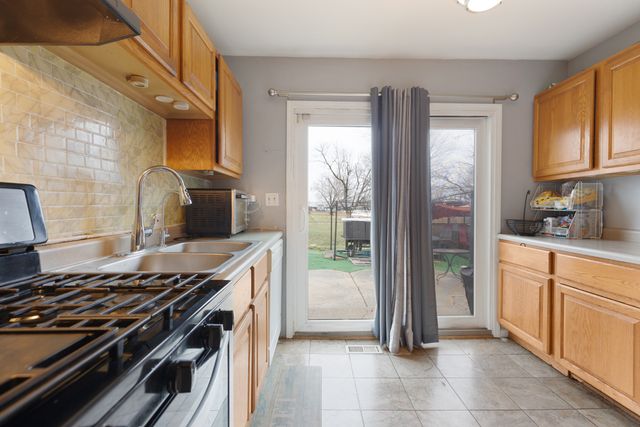 17481 Eastgate Drive, Country Club Hills, IL 60478