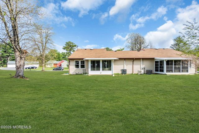 20 Amesbury Road B, Whiting, NJ 08759