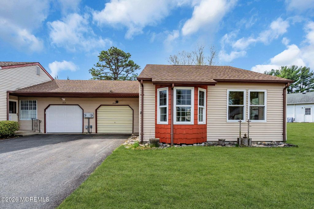 20 Amesbury Road B, Whiting, NJ 08759