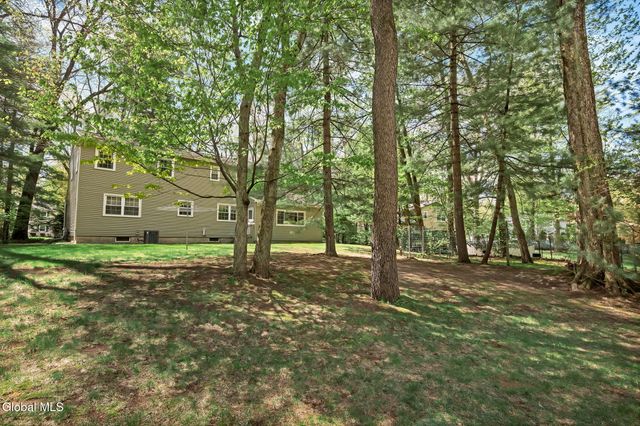 24 Huntwood Drive, Clifton Park, NY 12065