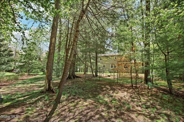 24 Huntwood Drive, Clifton Park, NY 12065