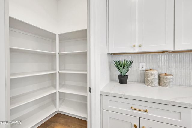 4126 E RAWHIDE Street, Gilbert, AZ 85296