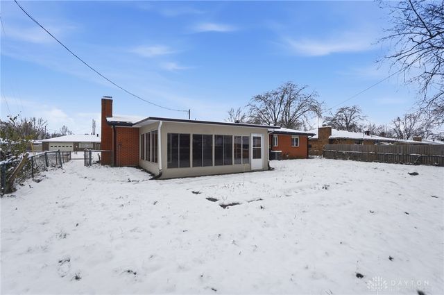 302 Highland Drive, Englewood, OH 45322