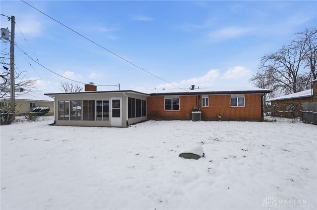 302 Highland Drive, Englewood, OH 45322