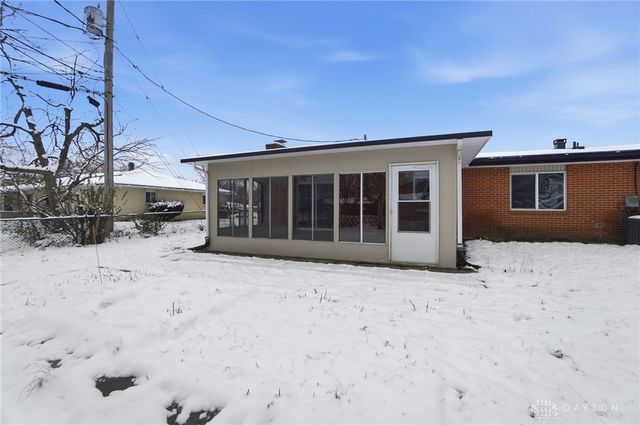 302 Highland Drive, Englewood, OH 45322