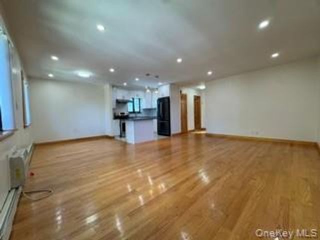 161-34 28th Avenue 3F, Flushing, NY 11358