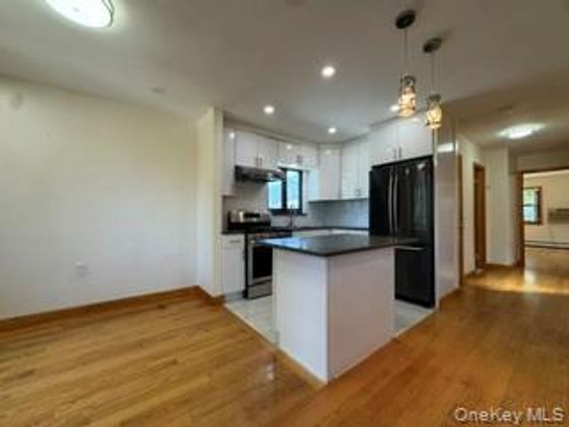 161-34 28th Avenue 3F, Flushing, NY 11358