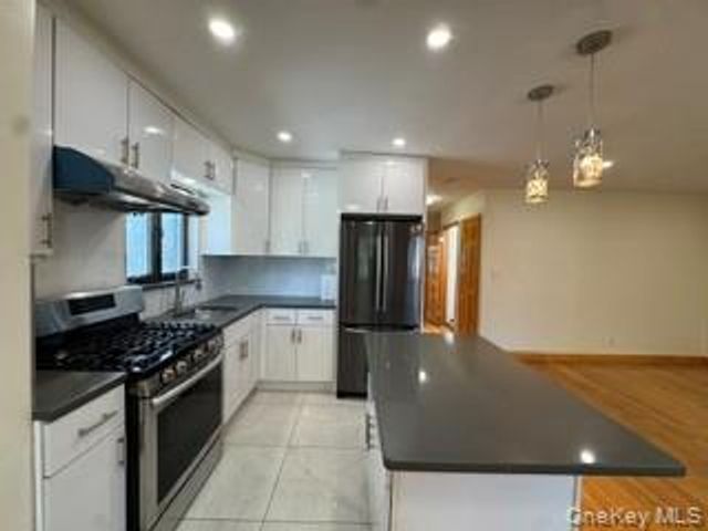 161-34 28th Avenue 3F, Flushing, NY 11358