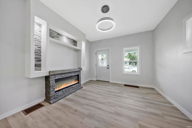 1625 E Indiana Street, Evansville, IN 47711