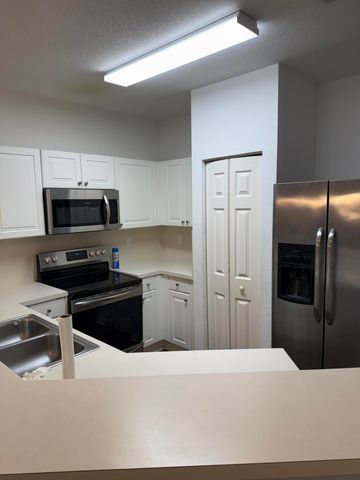 5168 SE Mariner Garden Circle, Stuart, FL 34997