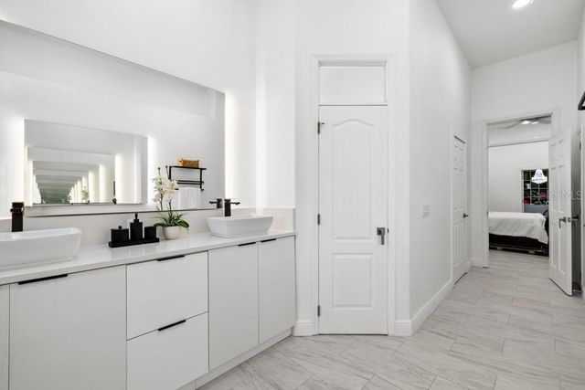 9229 WICKHAM WAY, Orlando, FL 32836