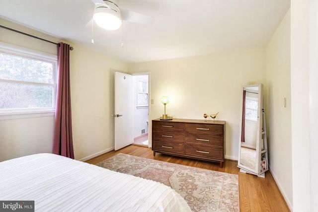 2319 N ROOSEVELT ST, Arlington, VA 22205