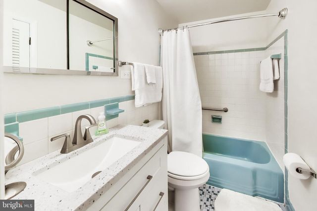 2319 N ROOSEVELT ST, Arlington, VA 22205