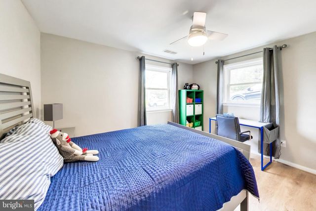 2319 N ROOSEVELT ST, Arlington, VA 22205