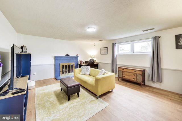 2319 N ROOSEVELT ST, Arlington, VA 22205