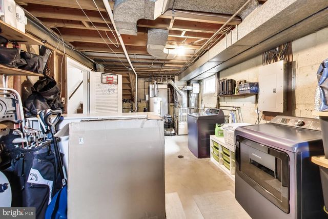 2319 N ROOSEVELT ST, Arlington, VA 22205