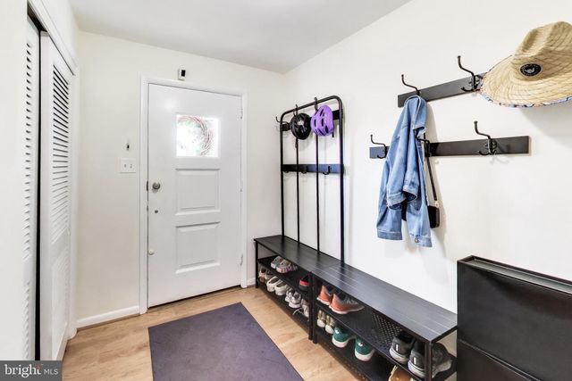 2319 N ROOSEVELT ST, Arlington, VA 22205