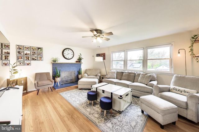 2319 N ROOSEVELT ST, Arlington, VA 22205