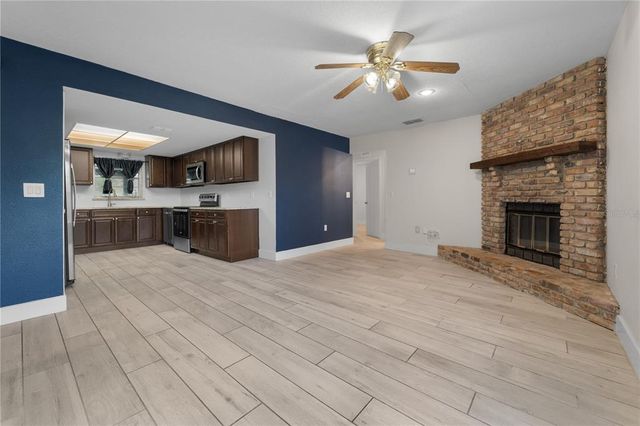 6261 SILVER GLEN COURT, Orlando, FL 32819
