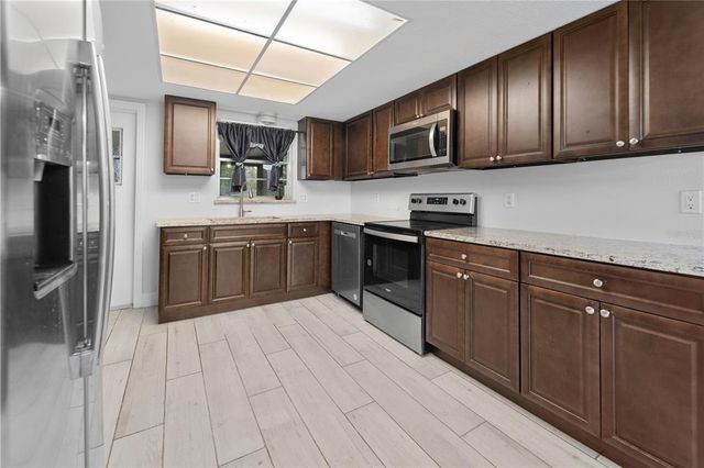 6261 SILVER GLEN COURT, Orlando, FL 32819