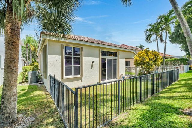 7665 NW 71st Ter, Parkland, FL 33067