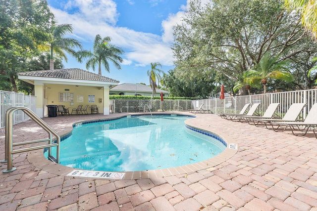7665 NW 71st Ter, Parkland, FL 33067