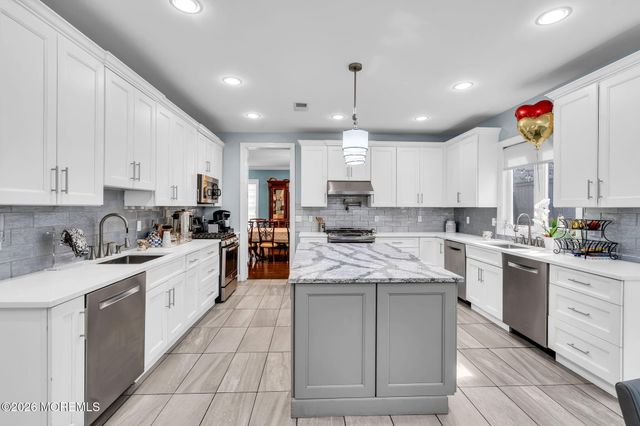 1020 Netherwood Drive, Lakewood, NJ 08701
