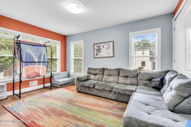 1020 Netherwood Drive, Lakewood, NJ 08701