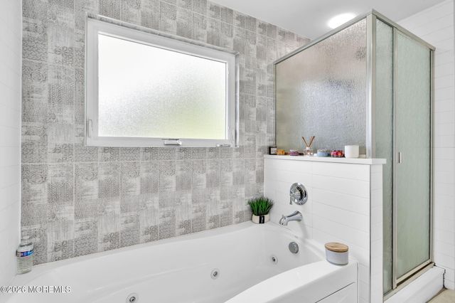 1020 Netherwood Drive, Lakewood, NJ 08701