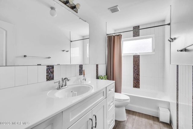 1020 Netherwood Drive, Lakewood, NJ 08701