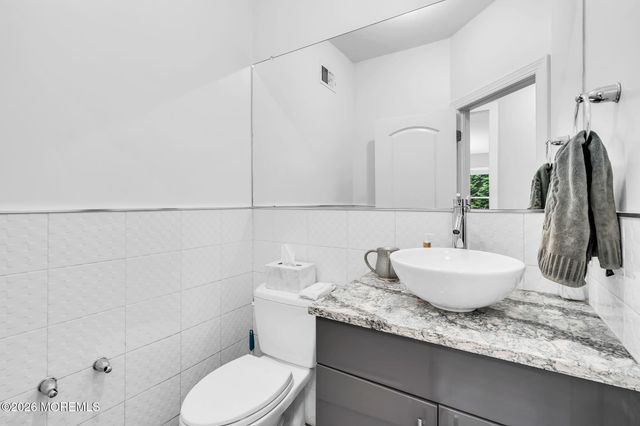 1020 Netherwood Drive, Lakewood, NJ 08701