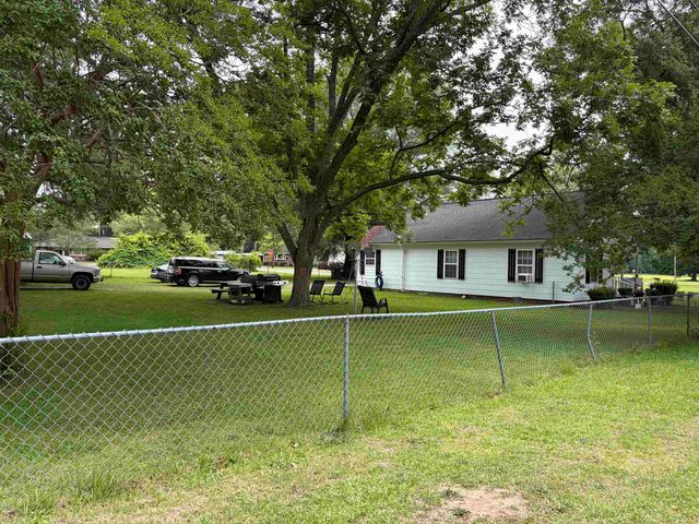 115 Floyd St., Mullins, SC 29574