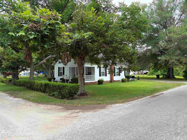 115 Floyd St., Mullins, SC 29574