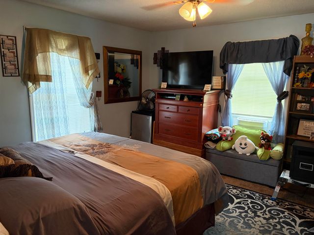 115 Floyd St., Mullins, SC 29574