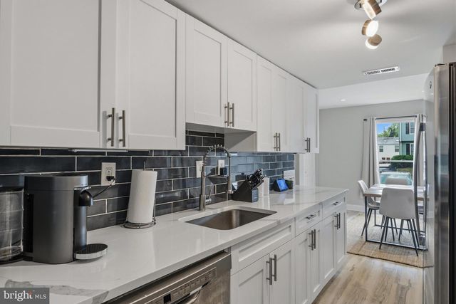 7110 MARBURY CT, District Heights, MD 20747