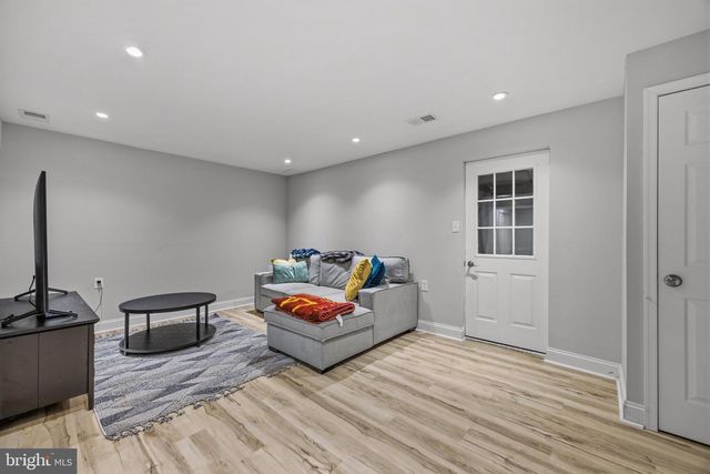 7110 MARBURY CT, District Heights, MD 20747
